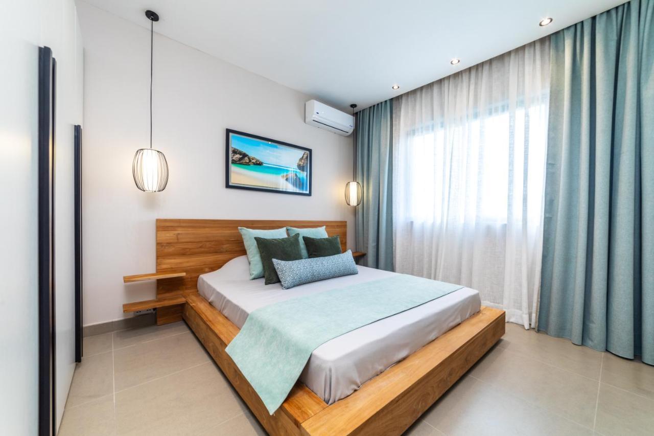 One Bay Residence - Apartment 12 - Apartment In Pereybere Pereybere Beach Exterior photo