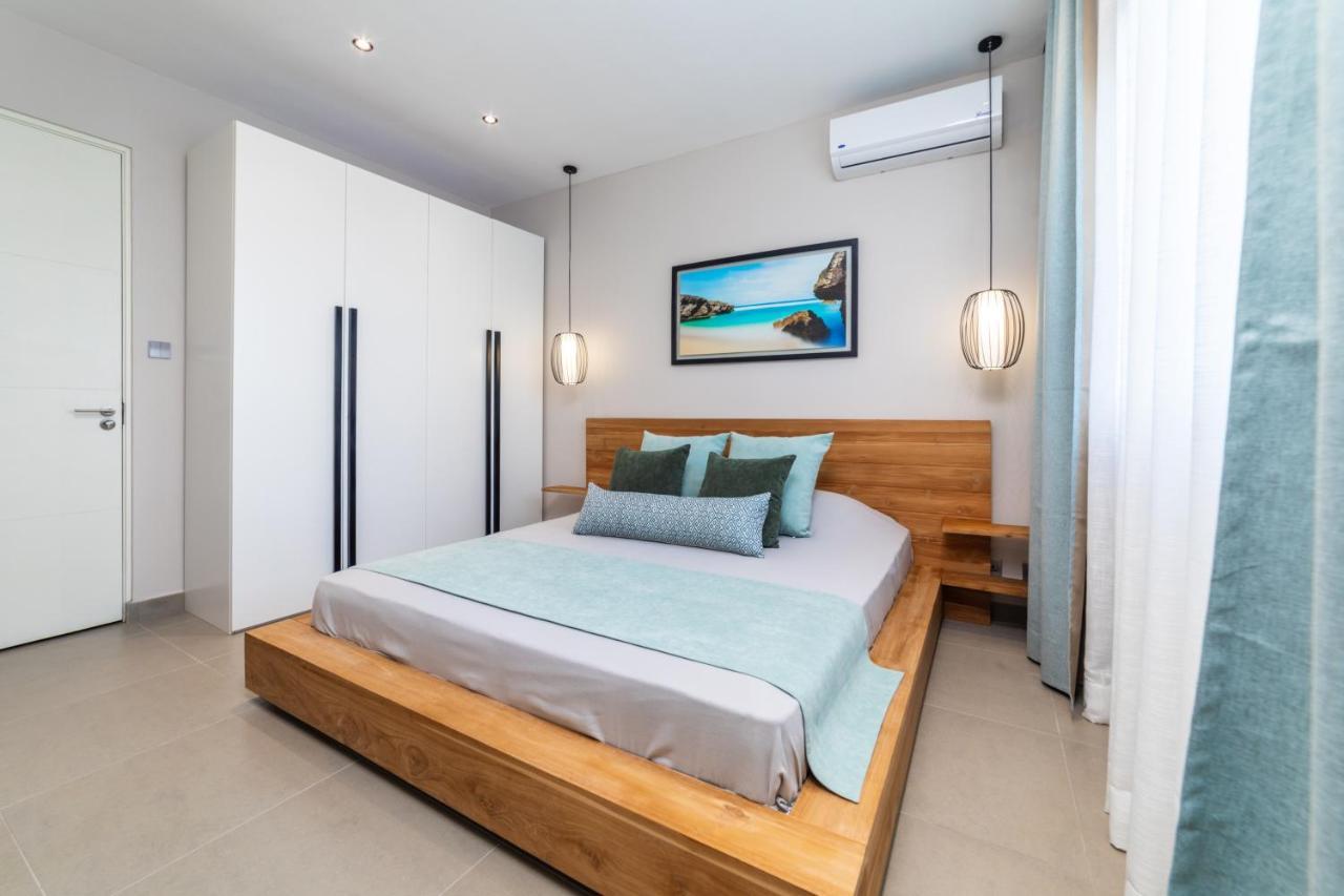 One Bay Residence - Apartment 12 - Apartment In Pereybere Pereybere Beach Exterior photo